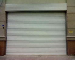 天津河西區(qū)安裝維修電動(dòng)卷簾門富貴門業(yè)24小時(shí)竭誠(chéng)為您服務(wù)